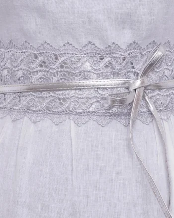 Curea lata de 10 cm petrecuta cu aplicatie din broderie textila, argintiu