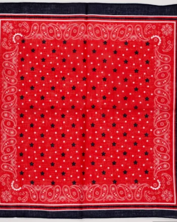 Bandana tip batic patrat cu imprimeu alb si bleumarin pe fond rosu