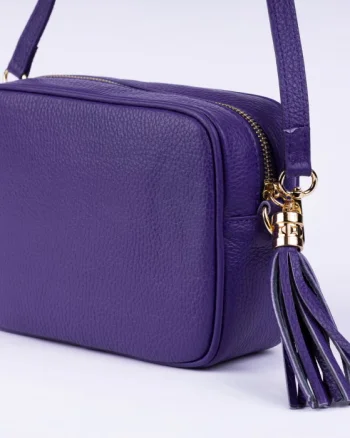 Geanta crossbody mov din piele naturala, cu ciucure din piele
