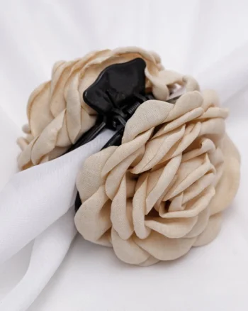 Clama medie cu flori textile, bej deschis