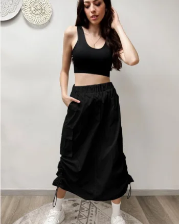 Fusta neagra fancy cu buzunare cargo si snururi laterale