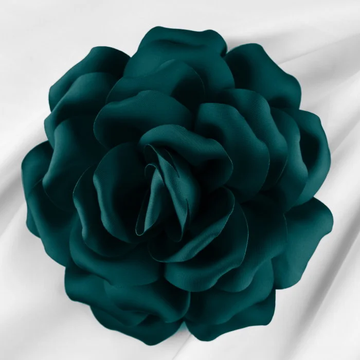 Brosa floare turcoaz inchis cu diametru de 15 cm, cu clips pentru par