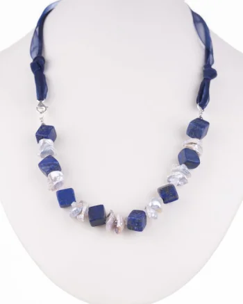 Colier din forme diferite de lapis, perle naturale si hematit