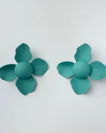 Cercei in forma de floare cu patru petale, verde mat