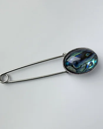Brosa metalica argintie cu paua shell, tip ac