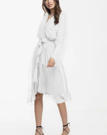 Rochie eleganta din matase si vascoza, petrecuta, cu maneci vaporoase si croiala asimetrica, alba
