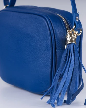 Geanta crossbody albastru electric din piele naturala, cu ciucure din piele