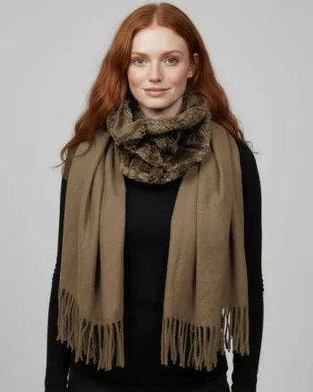 Esarfa cu blanita ecologica pe centru si franjuri decorative, camel