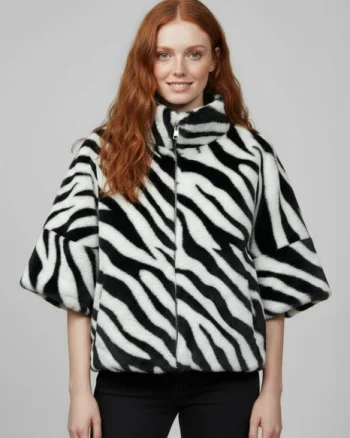 Jacheta din blana scurta animal print alb negru, cu maneca 3 4, captuseala si fermoar