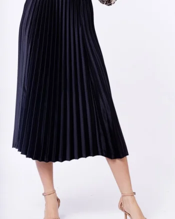 Fusta plisata, satinata, midi, neagra