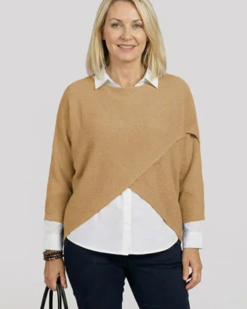Pulover tip poncho petrecut asimetric, camel