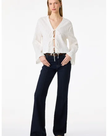 Bluza vaporoasa cu mansete evazate, Crem