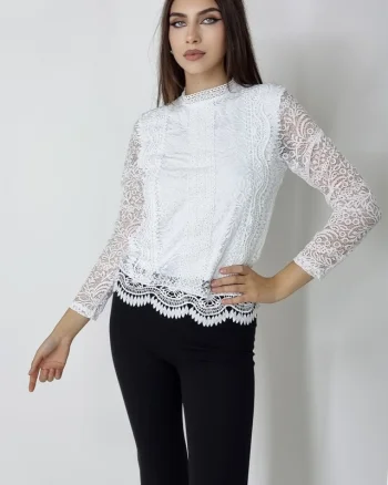 Camasa dama Federica, cu efect brodat si dantela aplicata pe linia croielii, Alb, Marime universala S/M