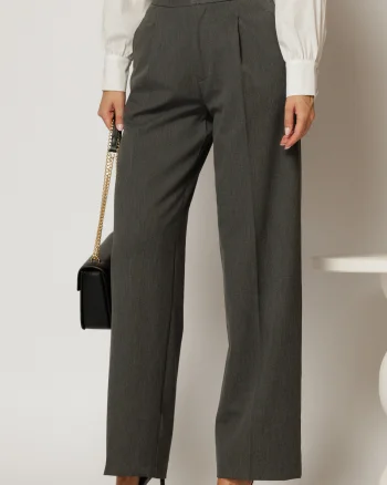 Pantaloni dama gri cu buzunare si croi usor evazat