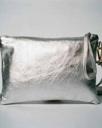 Geanta plic crossbody argintie, din piele naturala