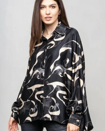 Camasa din satin oversize, cu maneci bufante si imprimeu grafic alb negru