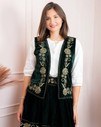 Vesta din catifea verde cu broderie florala aurie Miriam 02