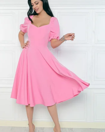 Rochie eleganta roz cu croi in clos si maneca scurta din material vaporos