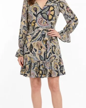 Rochie elegantă cu model floral stilizat mâneci lungi evazate și floare decorativă 3D