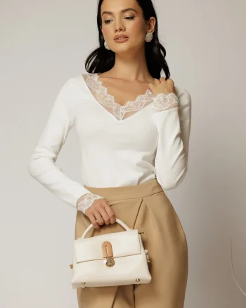 Bluza alba cu dantela neagra la bust si maneci