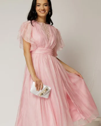 Rochie DY Fashion roz din voal creponat si insertii de dantela la bust