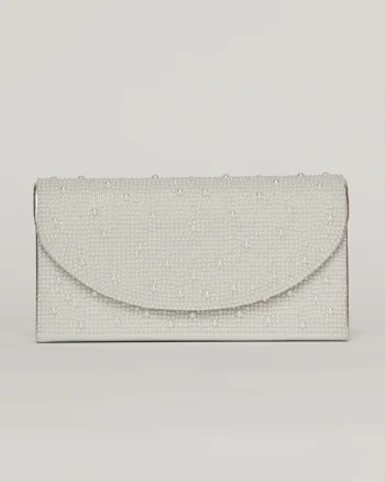 Clutch argintiu metalizat cu clapeta curbata si perlute aplicate