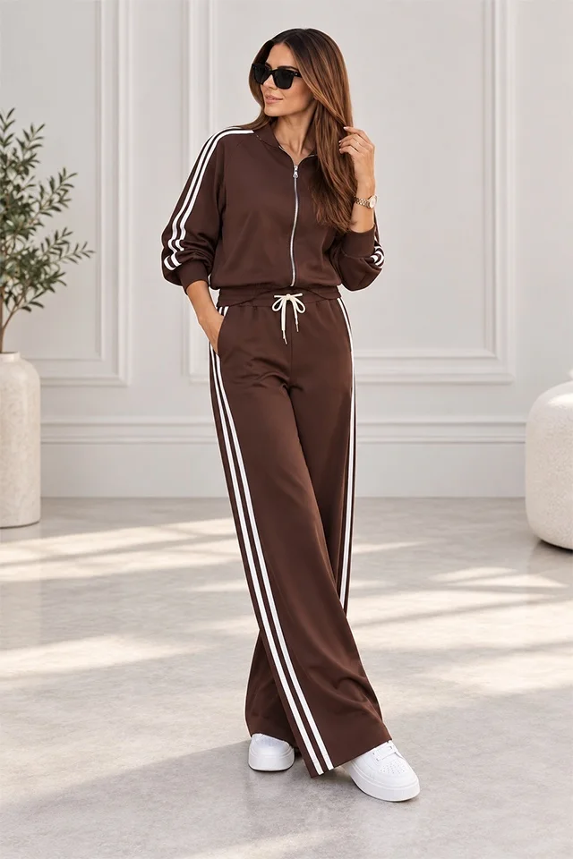 Trening dama CORINA, cu guler inalt si fermoar, Maro Ciocolata, Marime S/M/L