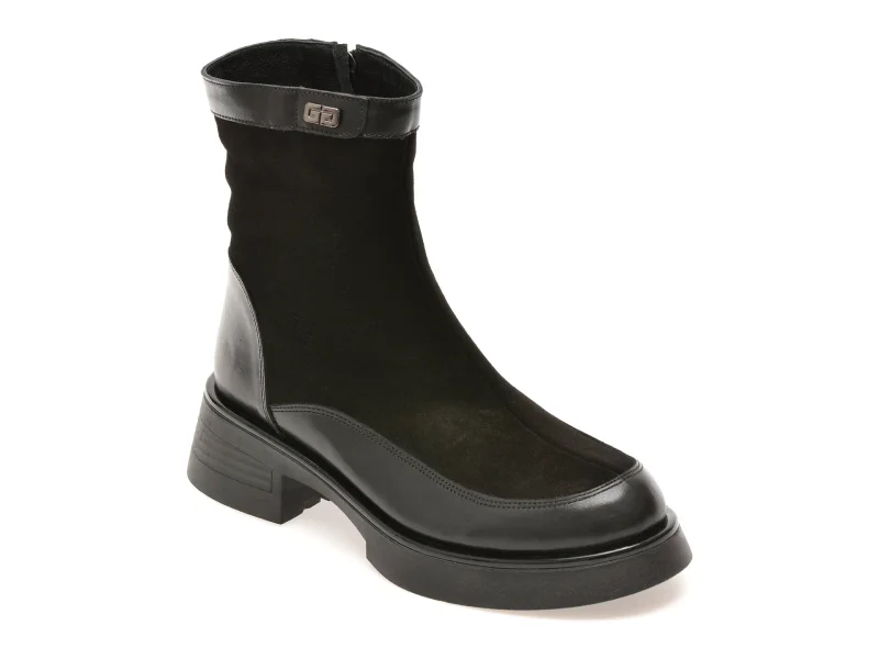 Ghete GRYXX negre, 477225, din piele intoarsa