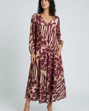Rochie maxi din vascoza mata cu imprimeu animal print mixt, bordo bej