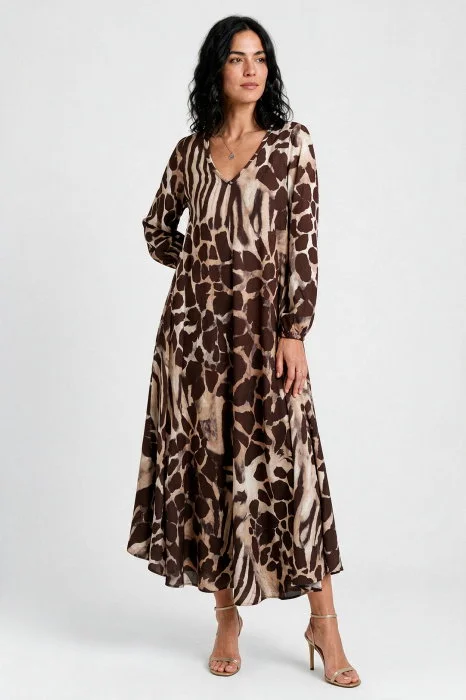 Rochie lunga din vascoza mata cu imprimeu animal print mixt, maro