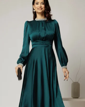 Rochie DY Fashion verde din voal cu perle la guler si maneci