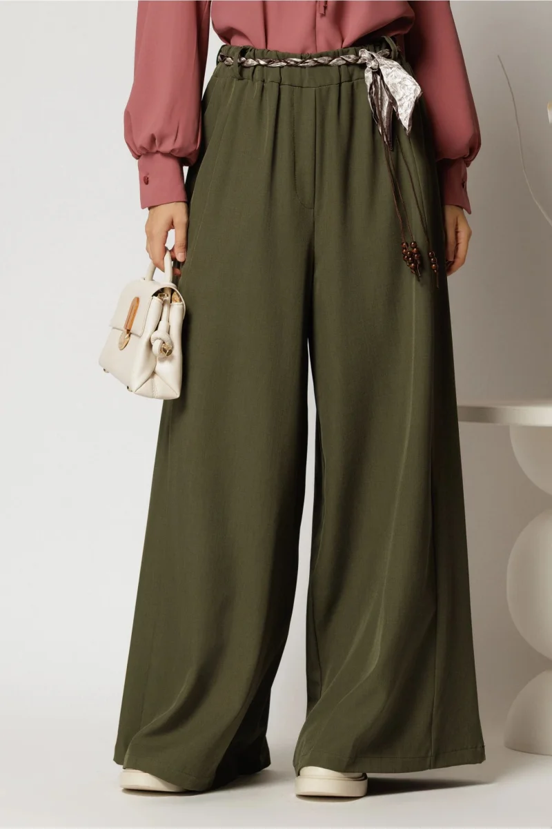 Pantaloni kaki cu croi larg si esarfa in talie
