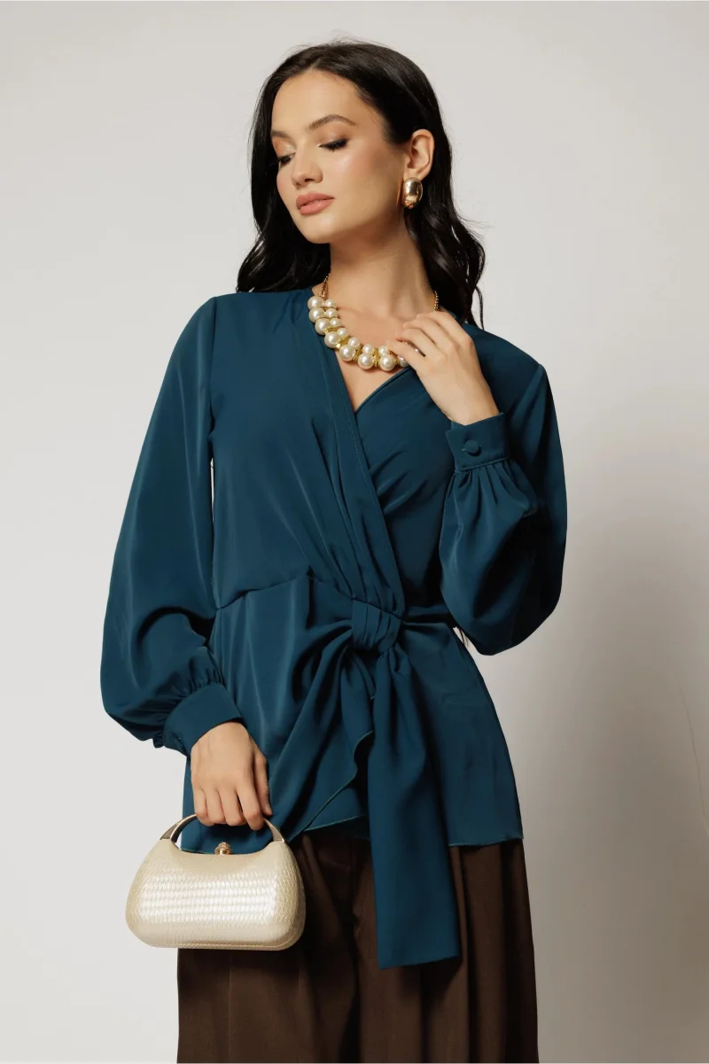 Bluza turcoaz eleganta cu decolteu petrecut si nod in talie