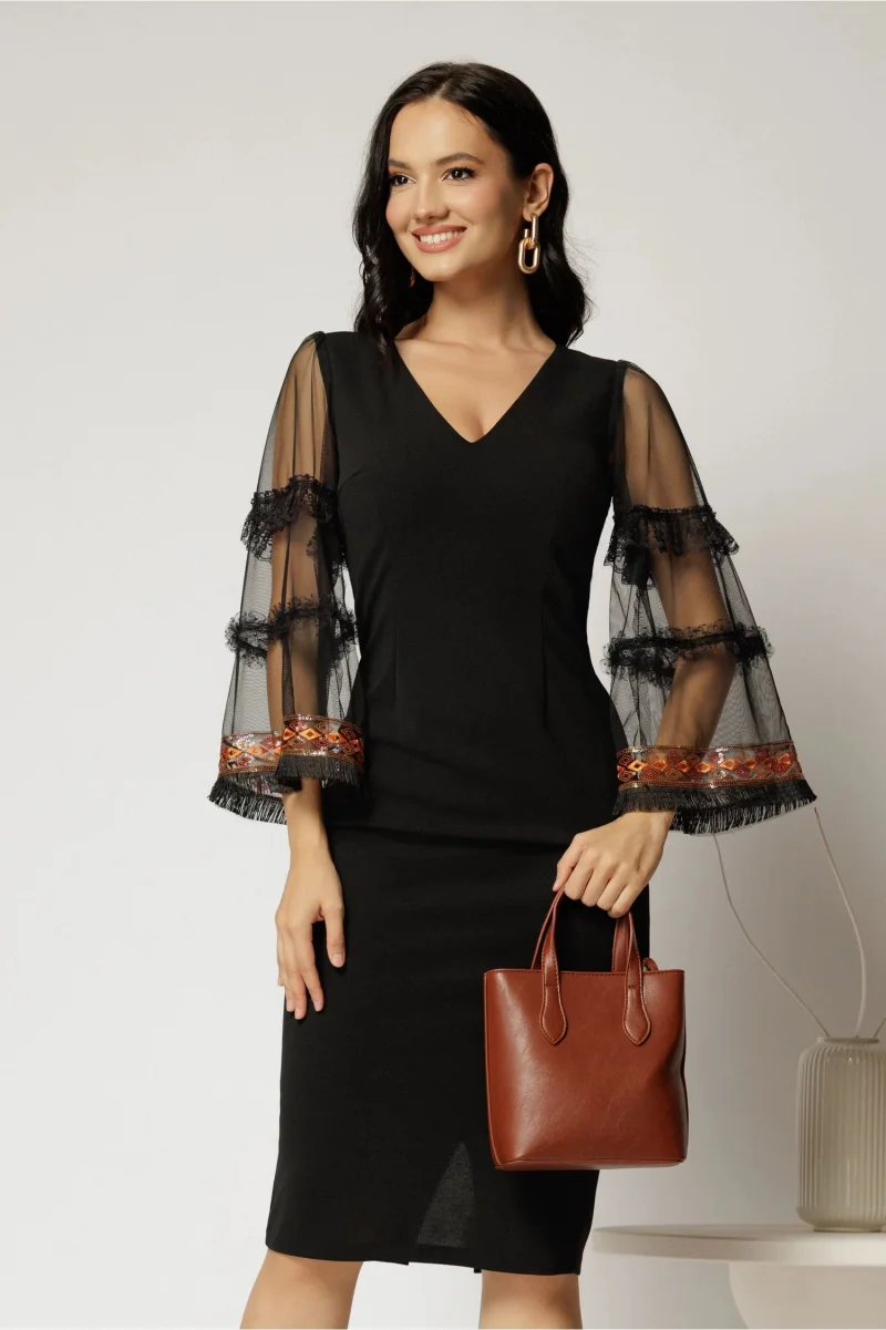 Rochie neagra eleganta cu maneci largi transparente si detalii decorative