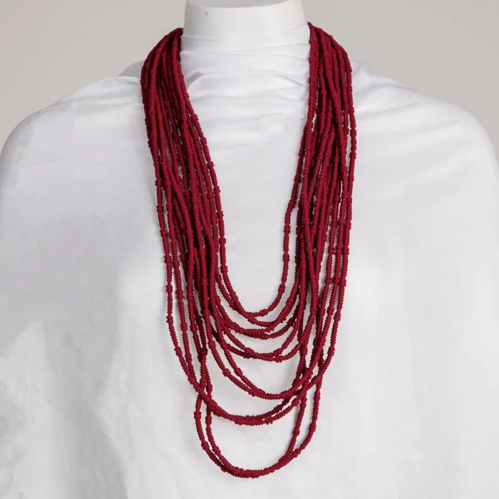 Colier lung multiE ir bordo textil ,   design fluid, elegant