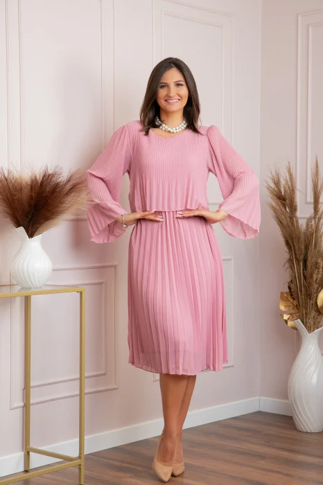 Rochie eleganta Arya roz plisata cu maneci lungi