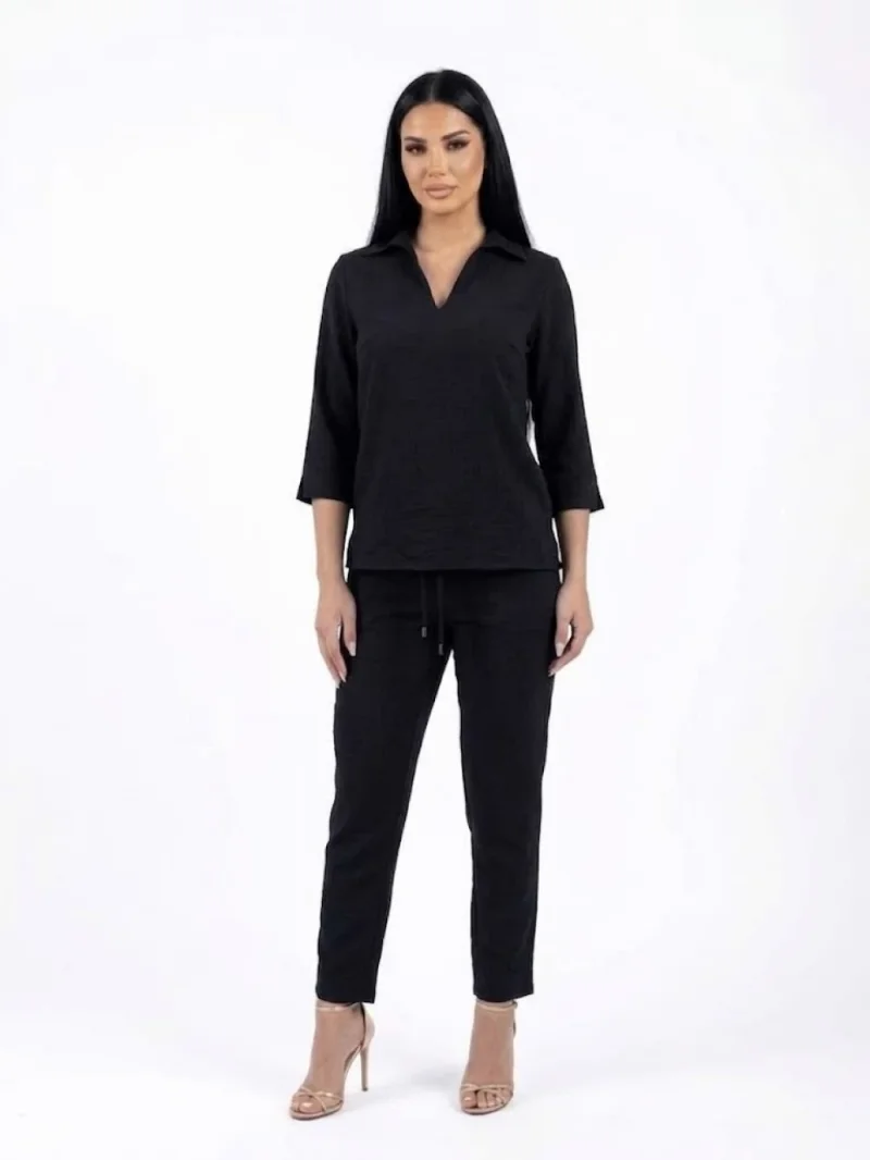Bluza neagra cu croiala lejera din vascoza