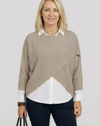 Pulover tip poncho petrecut asimetric, bej fango