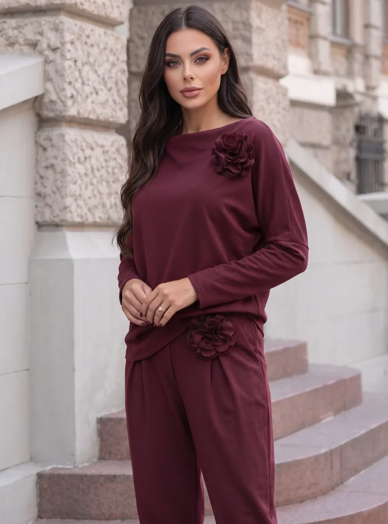 Compleu elegant cu aplicatie flo...