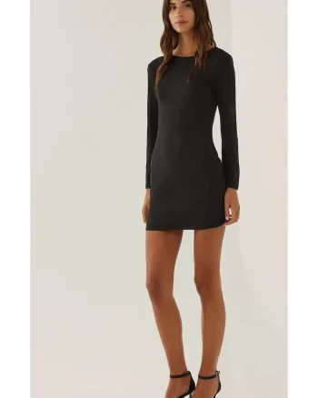 Rochie mini mulata -  decolteu la spate - maneci lungi - negru