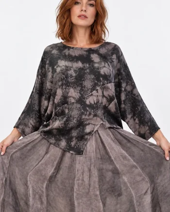 Bluza ampla din vascoza cu imprimeu abstract efect washed, taupe-negru