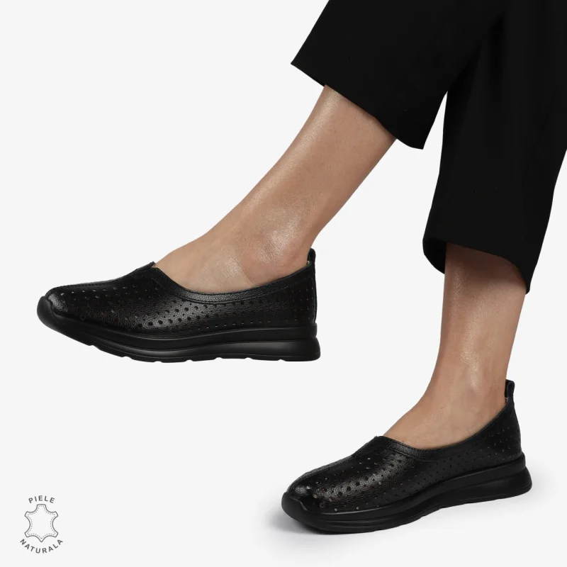 Balerini dama din Piele Naturala PERFORATA CU FUNDITA CRL1417 NEGRU