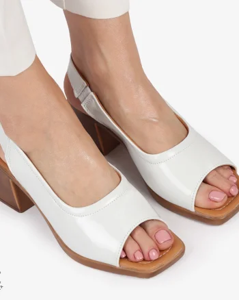 Sandale elegante din piele naturală CU CATARAMA MODEL CLASIC CRL1403 ALB