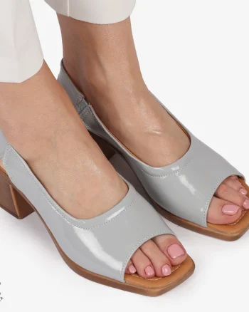 Sandale elegante din piele naturală CU CATARAMA MODEL CLASIC CRL1403 GRI