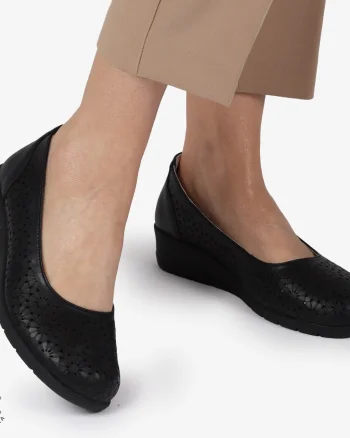 Balerini dama din Piele Naturala cu talpa groasa si Perforati CRL01381NEGRU
