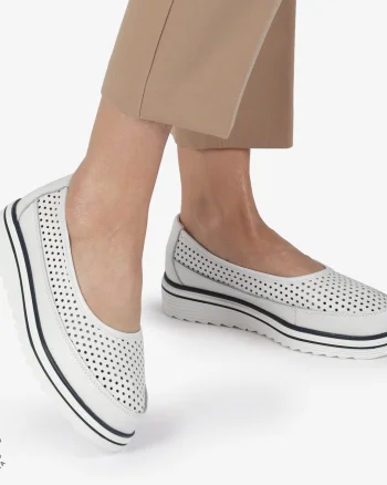 Balerini dama din Piele Naturala cu talpa groasa CRL0172 ALB