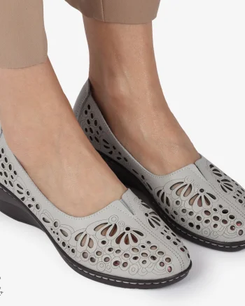 BALERINI dama din Piele naturala PERFORATA SLIP-ON CU TOC MIC CRL1362 GRI