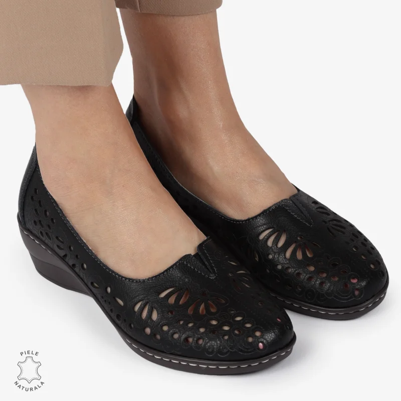 BALERINI dama din Piele naturala PERFORATA SLIP-ON CU TOC MIC CRL1362 NEGRU