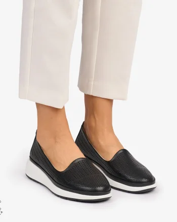 Balerini dama din Piele Naturala Perforata CRL1075 CULOARE: NEGRU