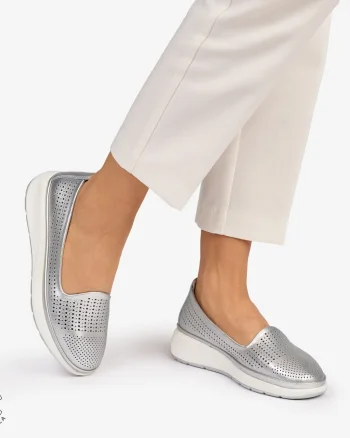 Balerini dama din Piele Naturala Perforata CRL1075 CULOARE: Argintiu